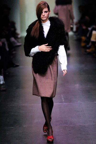 Look 4